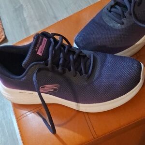 Skechers Navy and Pink/Purple Memory Shoes🤩